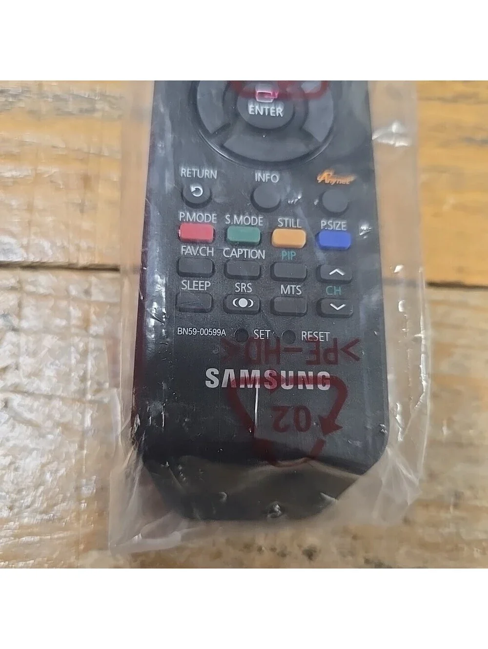Samsung Remote Control (BN59-00599A) for Select TVs - Black